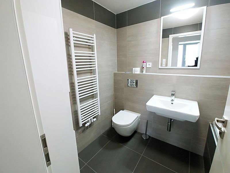 Pronájem bytu 4+kk 86 m² – fotografie 3