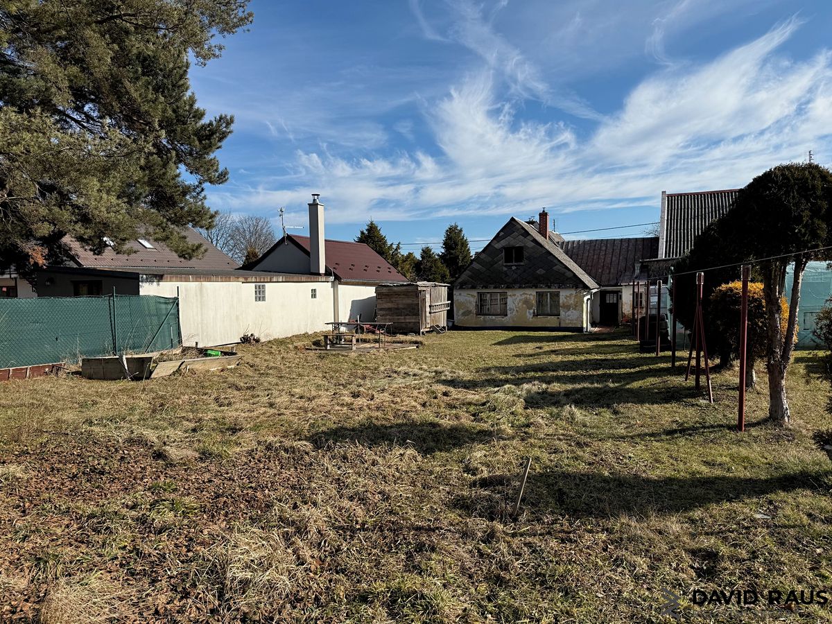 Prodej rodinného domu 105 m², pozemek 576 m² – fotografie 2