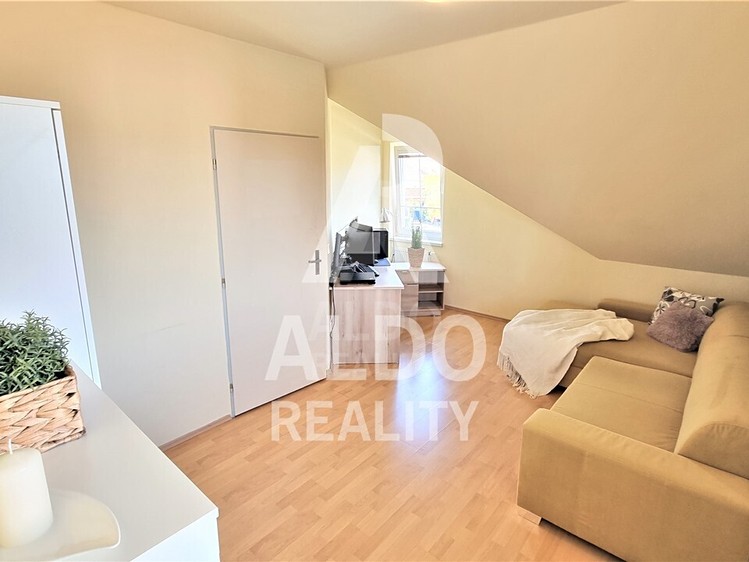 Prodej bytu 3+kk, 75 m² (4 z 11)