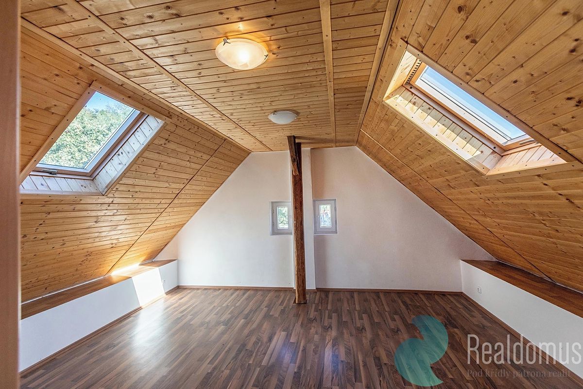 Prodej rodinného domu 143 m², pozemek 477 m² – fotografie 4