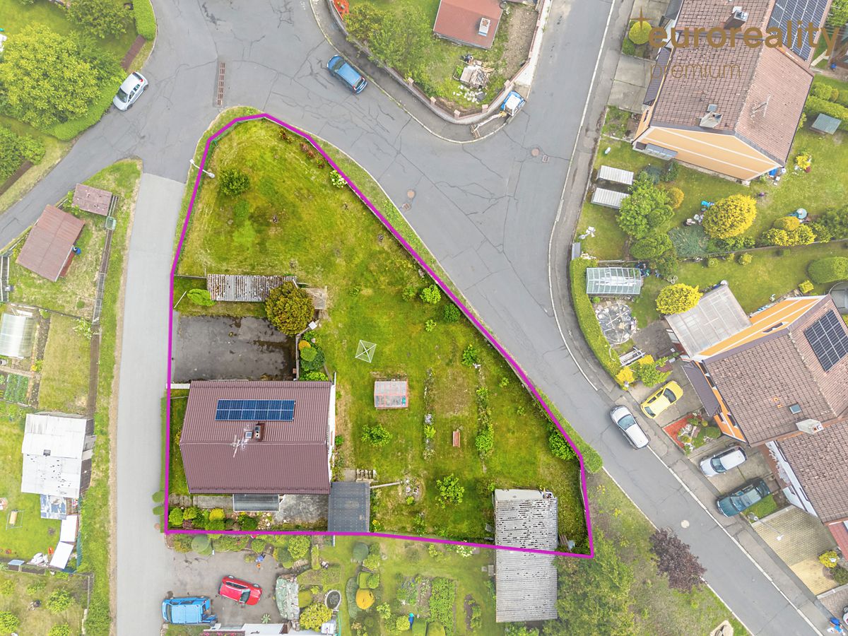 Prodej rodinného domu 150 m², pozemek 1174 m² – fotografie 2
