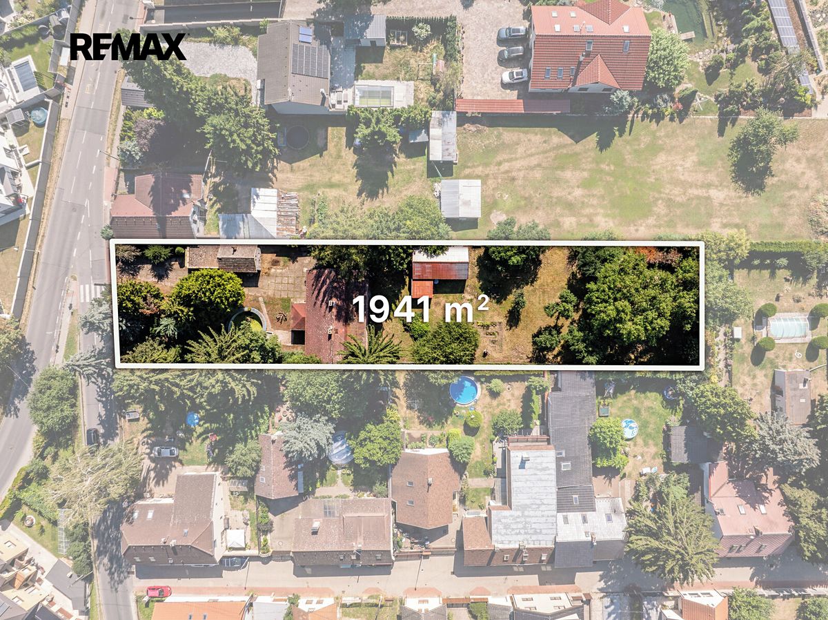 Prodej stavebního pozemku 1941 m² – fotografie 3