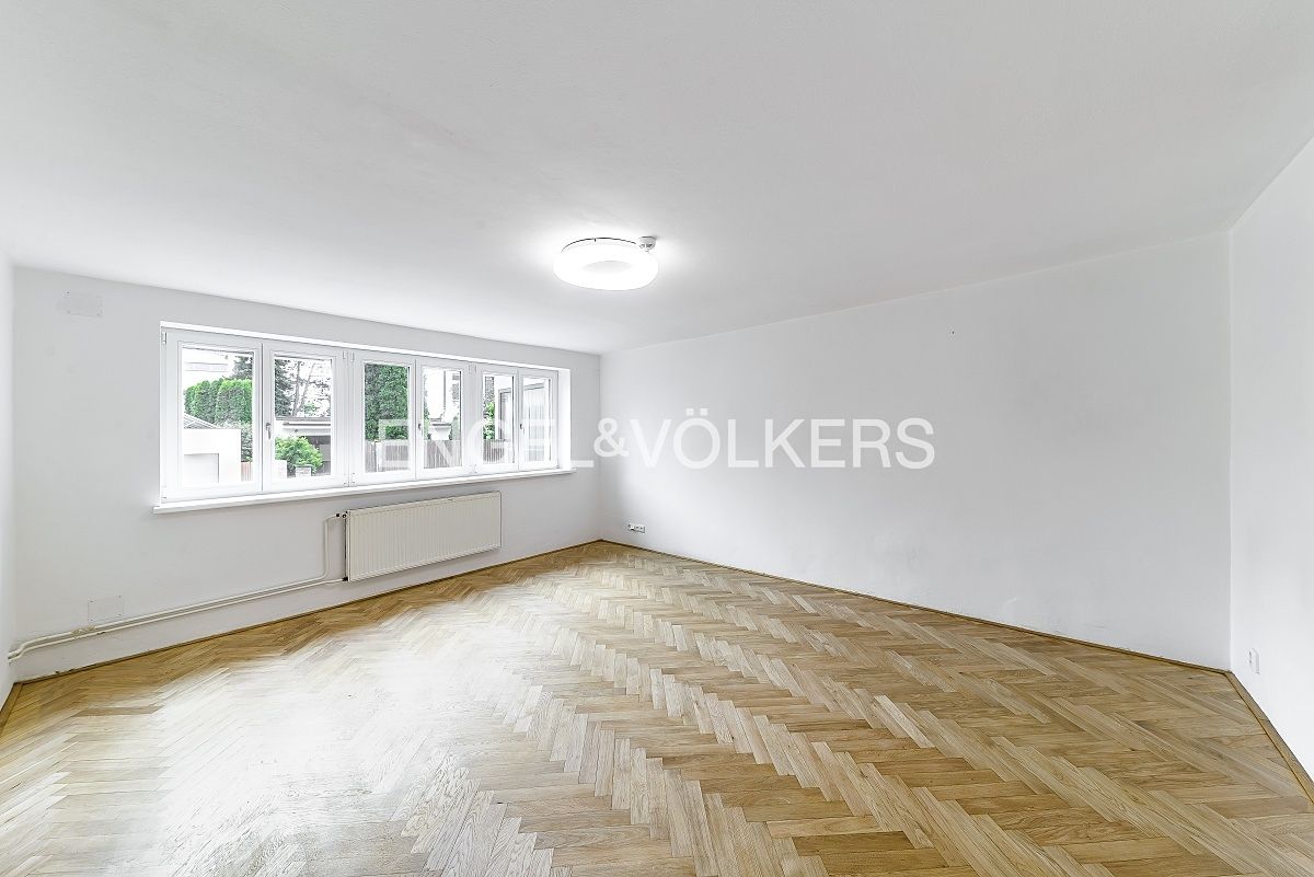 Pronájem rodinného domu 140 m², pozemek 218 m² – fotografie 2