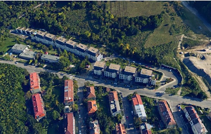 Pronájem garážového stání 12 m² – fotografie 2