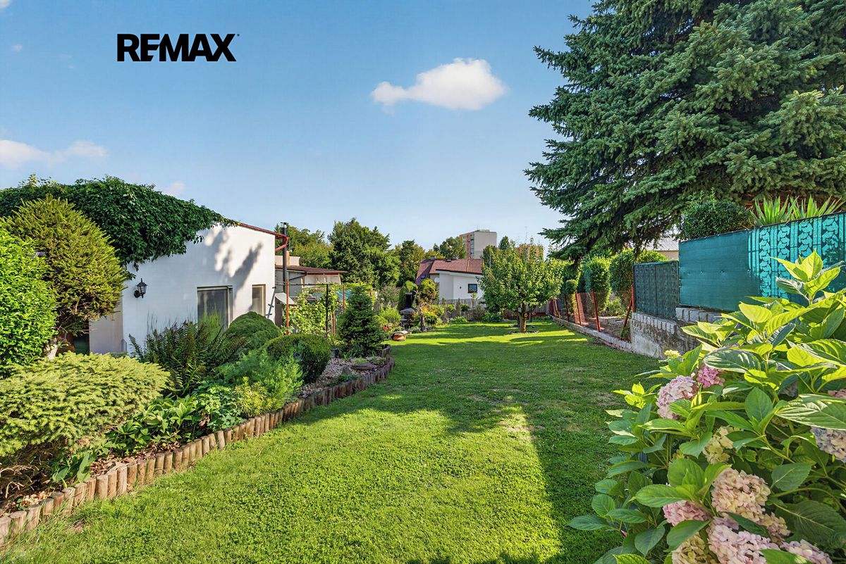 Prodej rodinného domu 270 m², pozemek 656 m² – fotografie 4