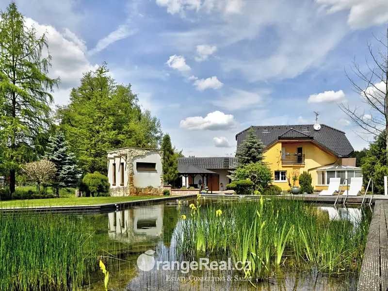 Prodej vily 400 m², pozemek 2846 m², Sezemice – Veská, okres Pardubice
