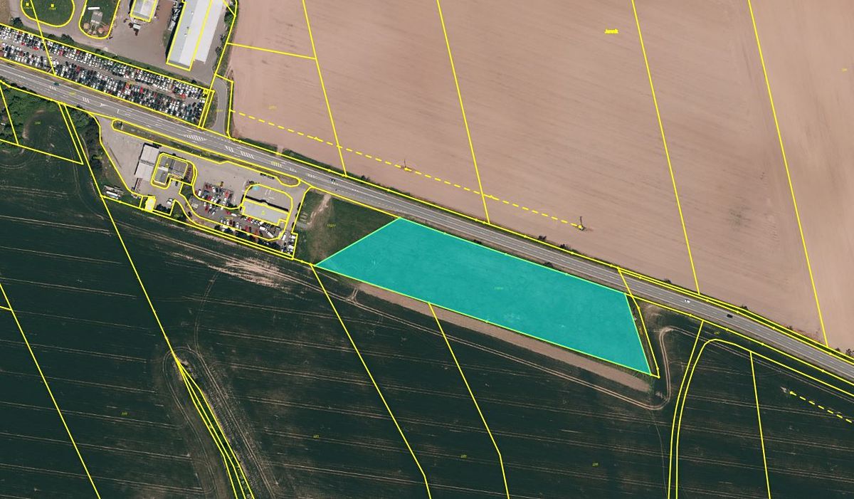 Dražba komerčního pozemku 12610 m², Velké Albrechtice – fotka 1 z 3
