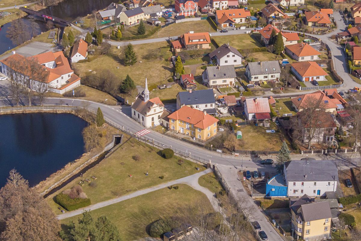 Prodej rodinného domu 197 m², pozemek 639 m² – fotografie 4