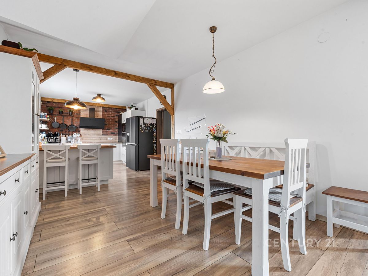 Prodej rodinného domu 357 m², pozemek 265 m² – fotografie 5