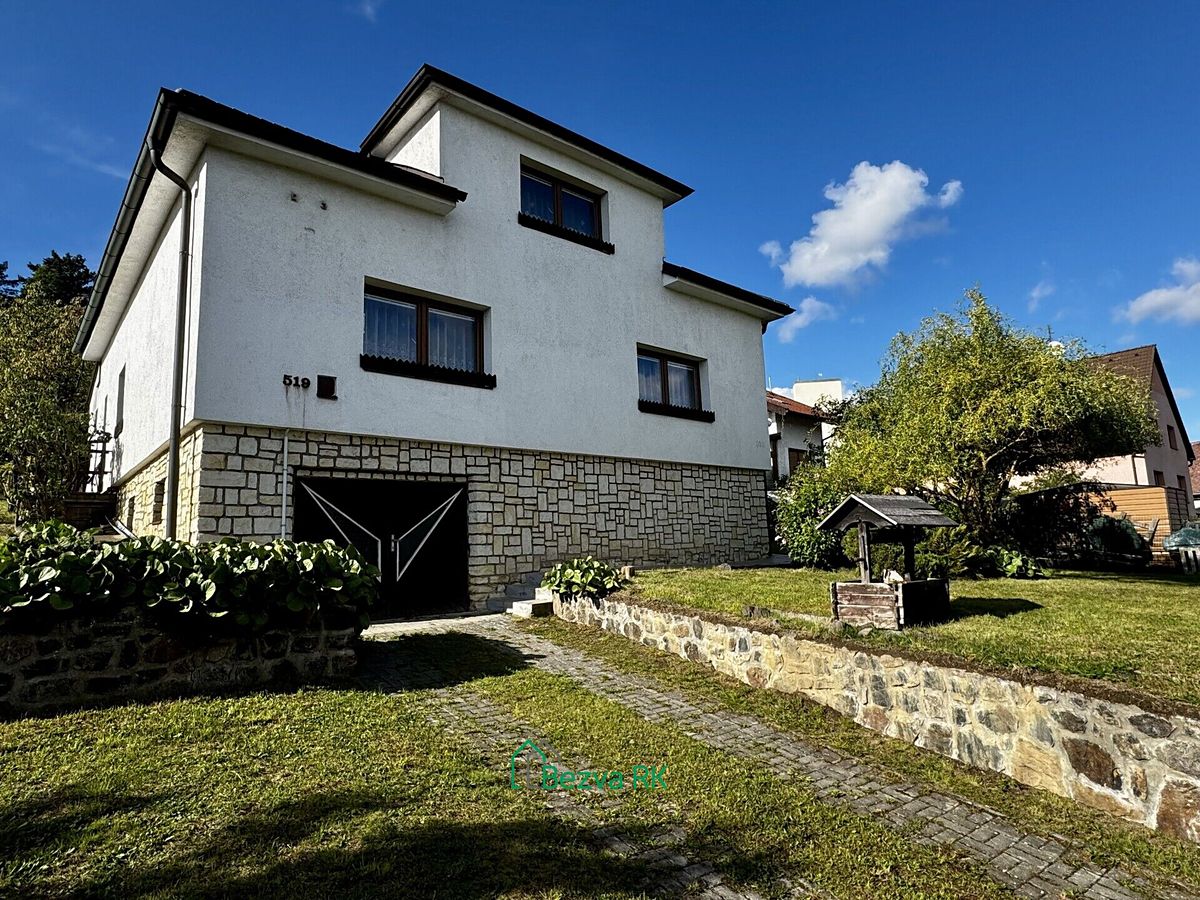 Prodej rodinného domu 275 m², pozemek 789 m²