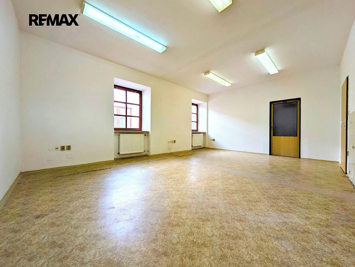 Pronájem kanceláře 20 m² – fotografie 2