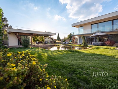 Prodej  rodinného domu 349 m², pozemek 1 385 m²