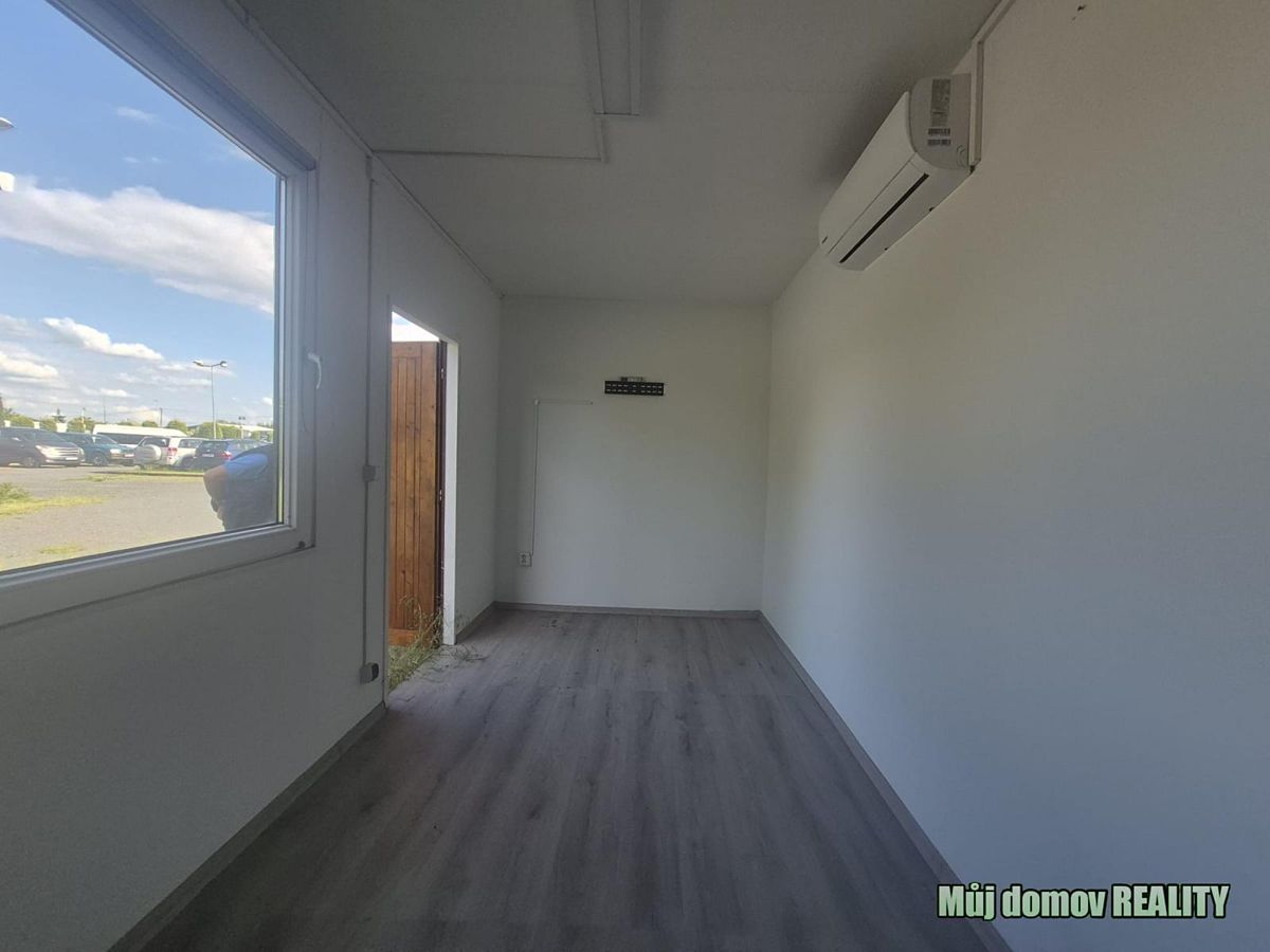Pronájem komerční nemovitosti 500 m²