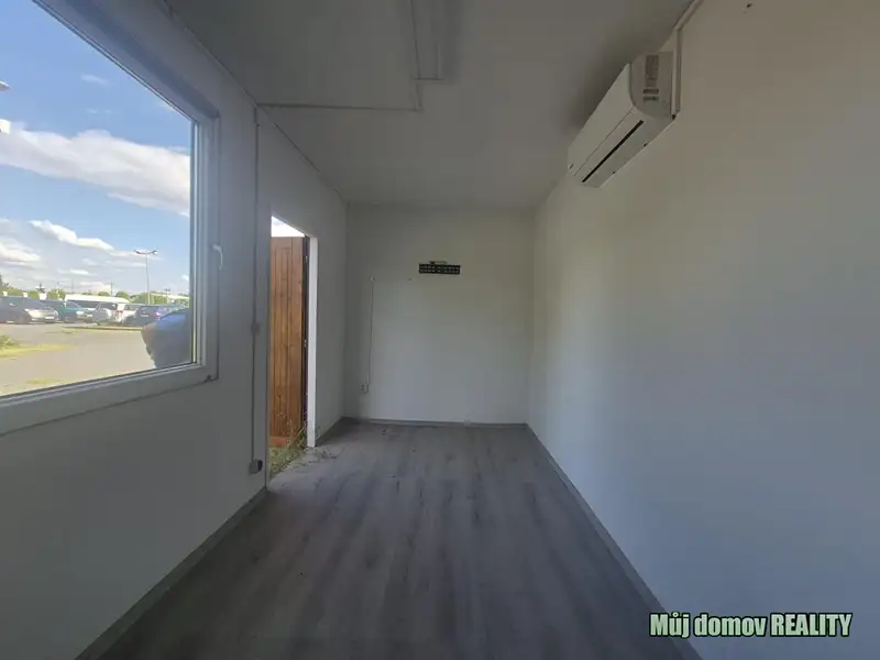 Pronájem komerční nemovitosti 500 m², Praha – náhled fotky 1