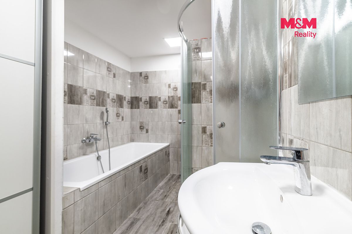 Prodej rodinného domu 422 m², pozemek 489 m² – fotografie 5