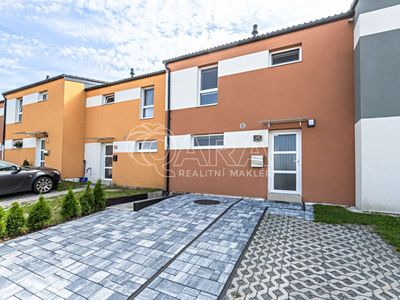 Pronájem rodinného domu 78 m², pozemek 157 m²