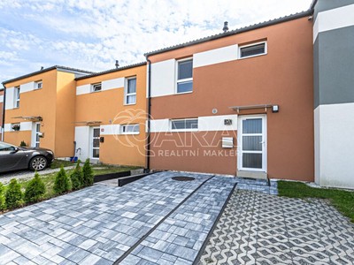 Pronájem  rodinného domu 78 m², pozemek 157 m²