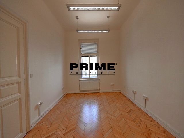 Pronájem kanceláře 104 m² – fotografie 2