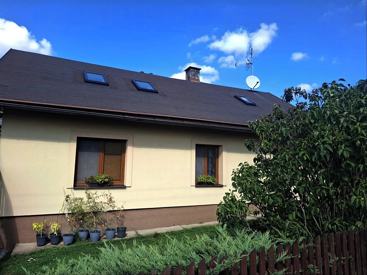 Prodej rodinného domu 180 m², pozemek 1000 m² – fotografie 2