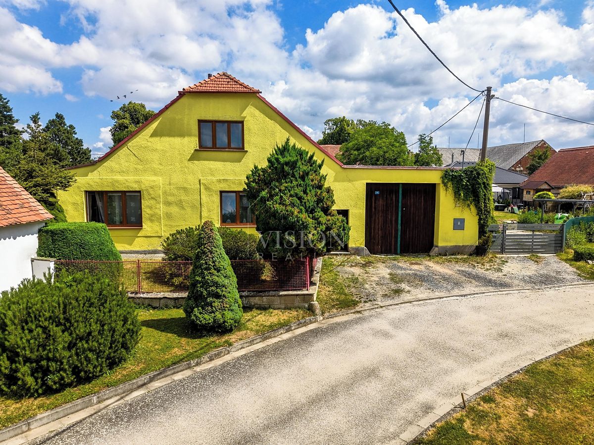 Prodej rodinného domu 198 m², pozemek 1268 m²