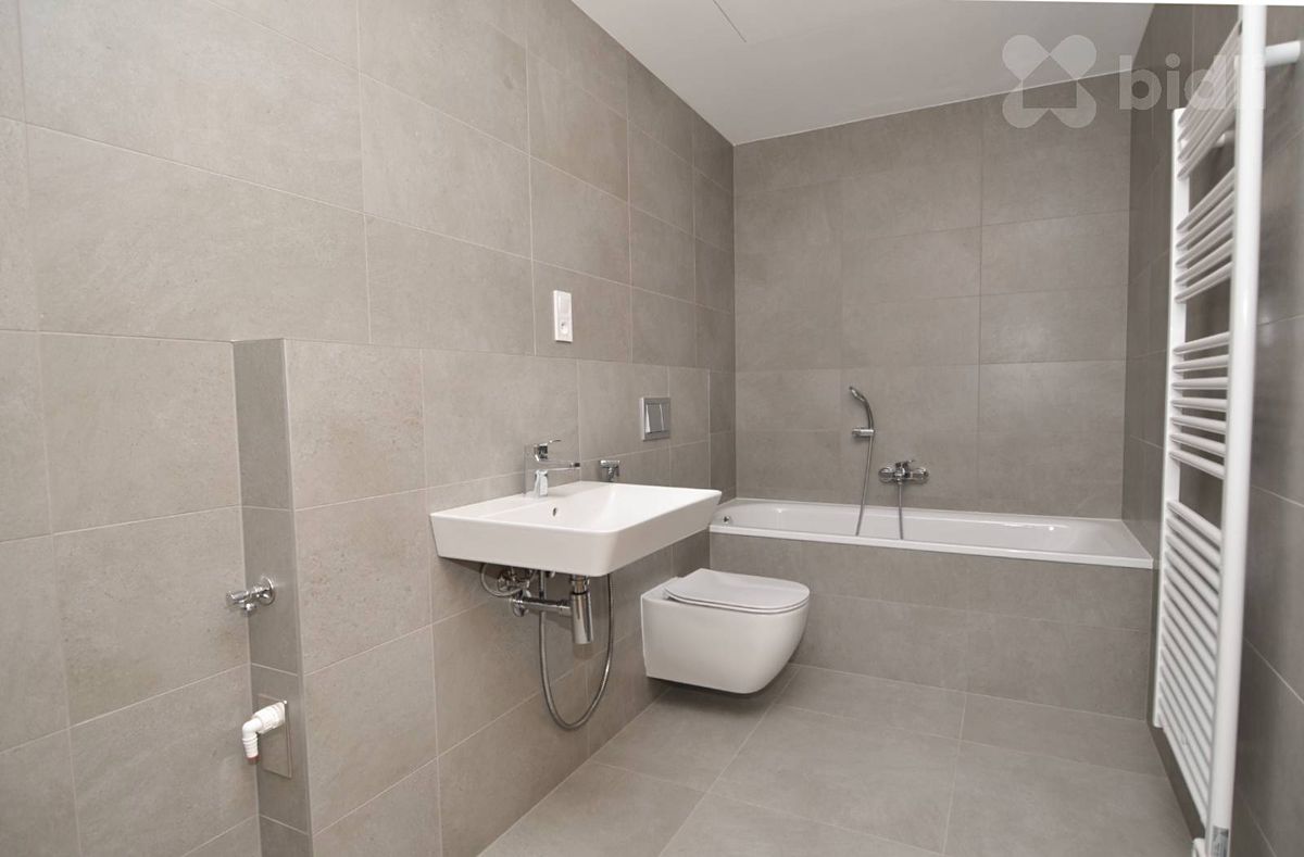 Pronájem bytu 1+kk 41 m² – fotografie 4