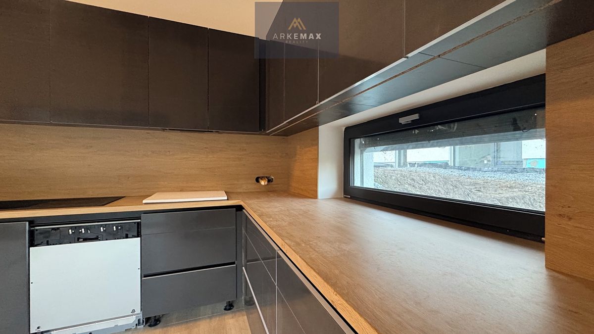 Prodej rodinného domu 160 m², pozemek 586 m² – fotografie 5