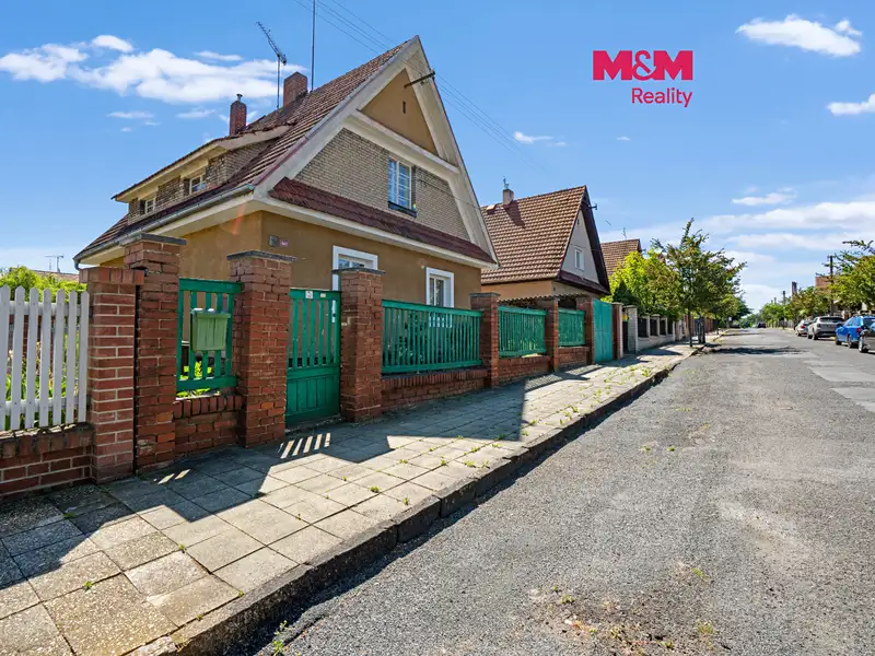 Prodej rodinného domu 160 m², pozemek 538 m², Velvary – náhled fotky 1