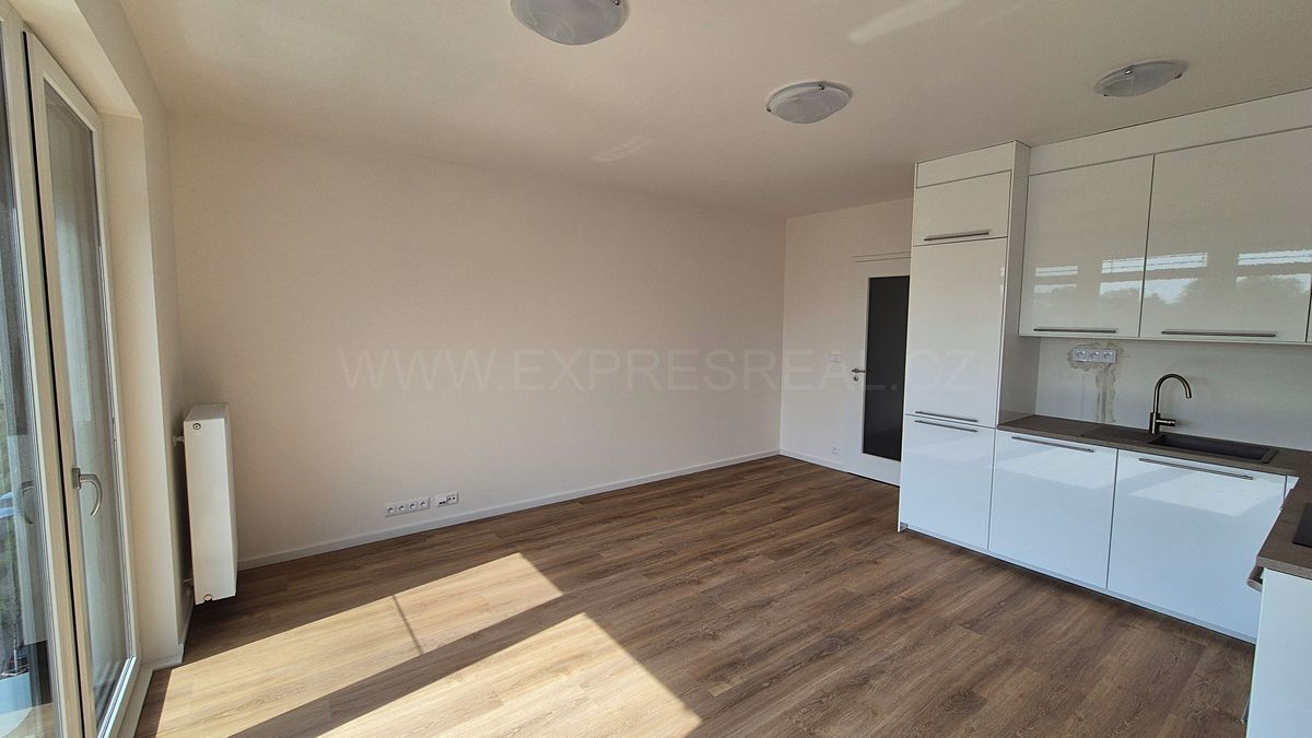 Pronájem bytu 2+kk 52 m² – fotografie 5