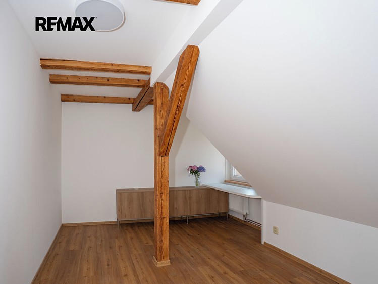 Квартира 1+kk в оренду, 34 м² (3 з 13)