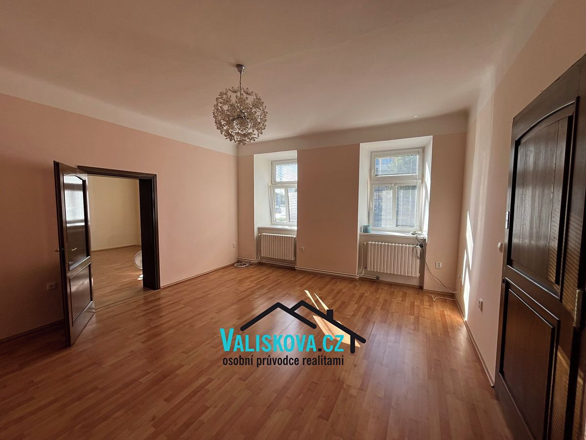 Pronájem bytu 3+1 94 m² – fotografie 2
