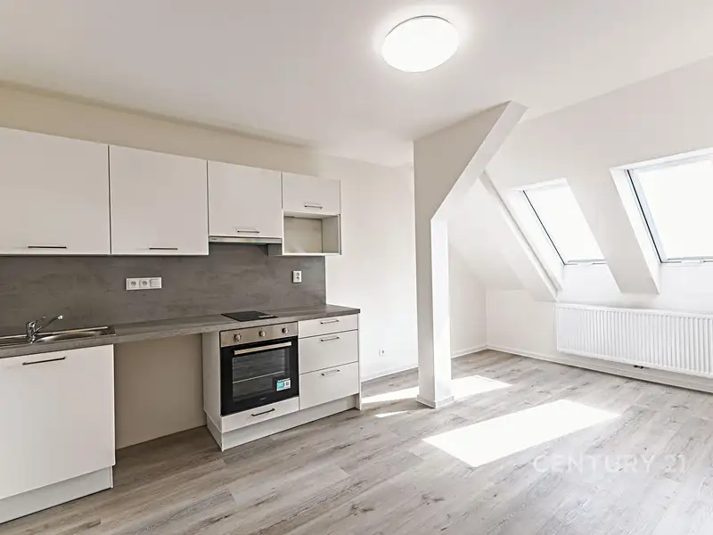 Pronájem bytu 2+kk 34 m², Kladno – náhled fotky 1