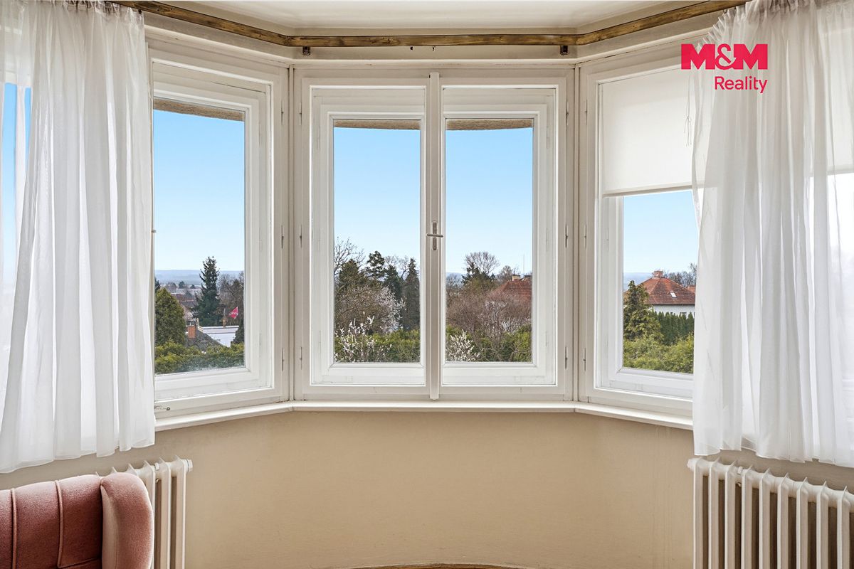 Prodej rodinného domu 431 m², pozemek 1272 m² – fotografie 4