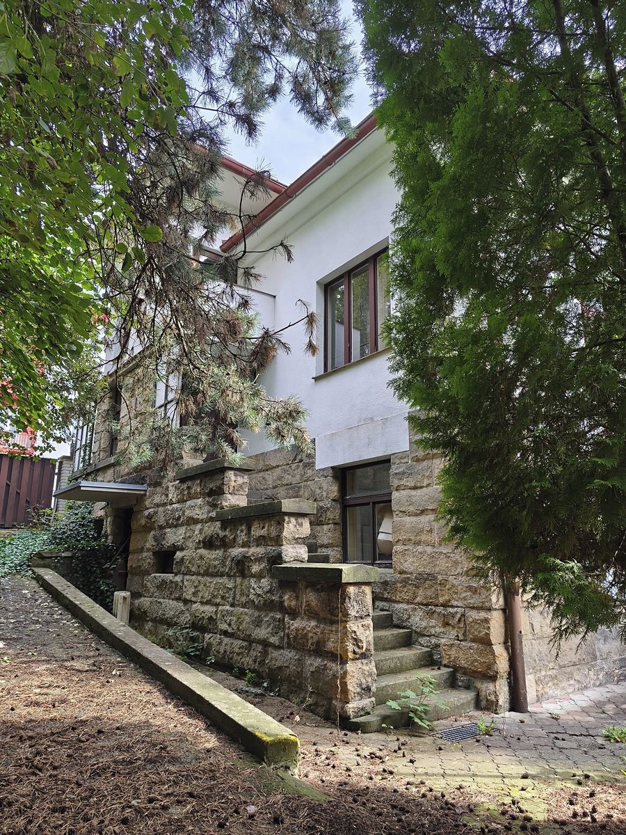Prodej komerční nemovitosti 840 m² – fotografie 3