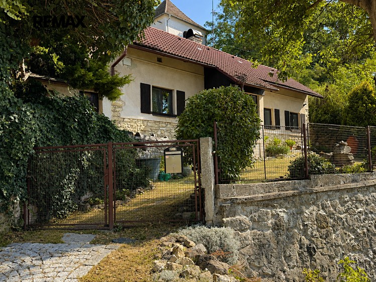 Prodej domu, 75 m² (1 z 33)