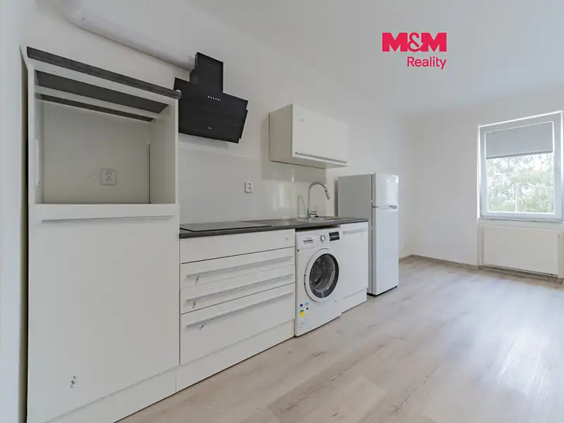 Pronájem bytu 2+kk 55 m², Cheb – náhled fotky 1
