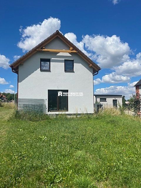 Prodej rodinného domu 93 m², pozemek 1299 m² – fotografie 2