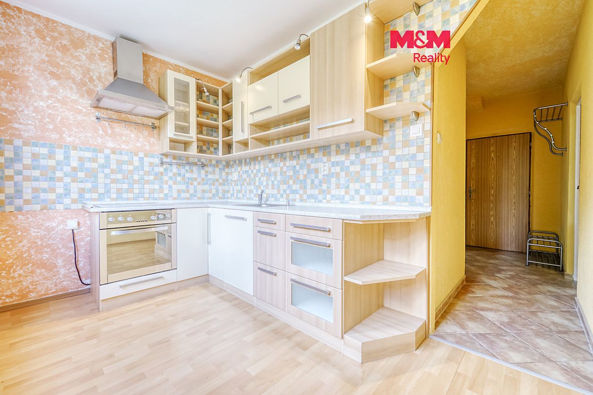 Pronájem bytu 1+1 38 m²