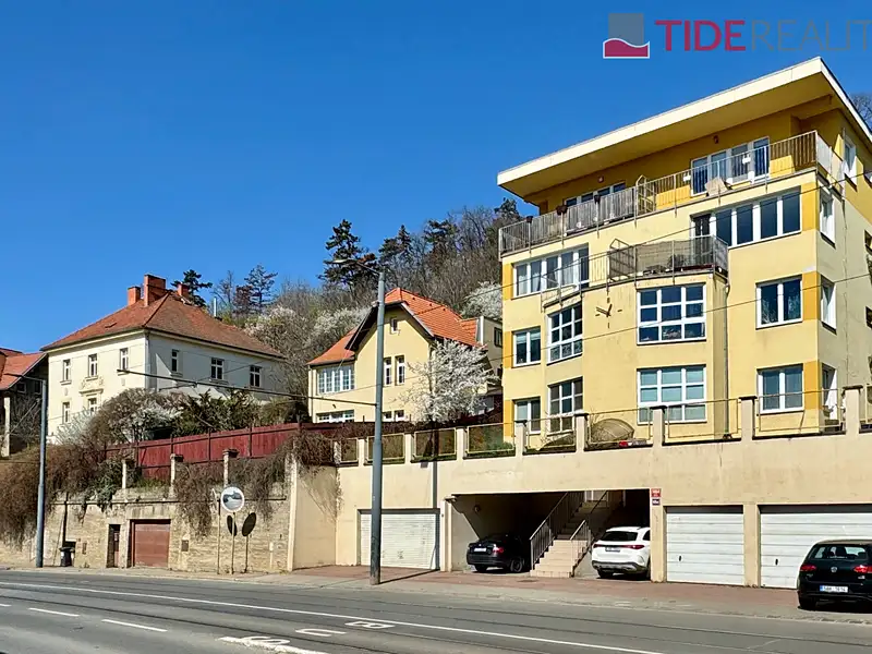 Pronájem garážového stání 15 m², Praha – náhled fotky 3