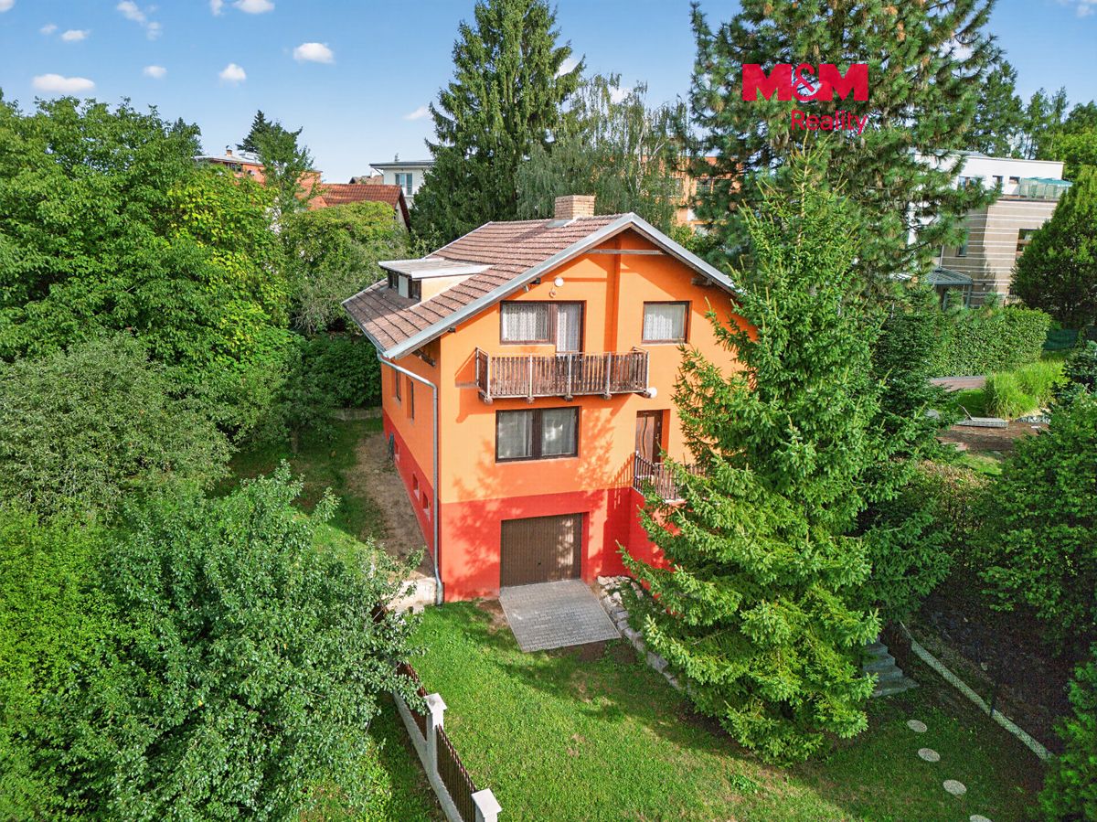 Prodej rodinného domu 180 m², pozemek 515 m²