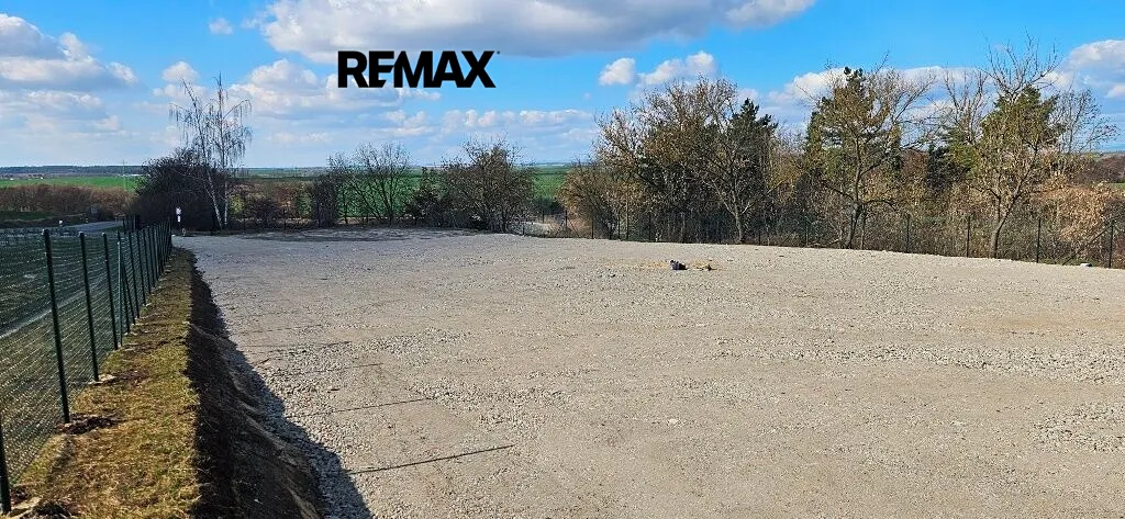 Pronájem pozemku 2003 m²