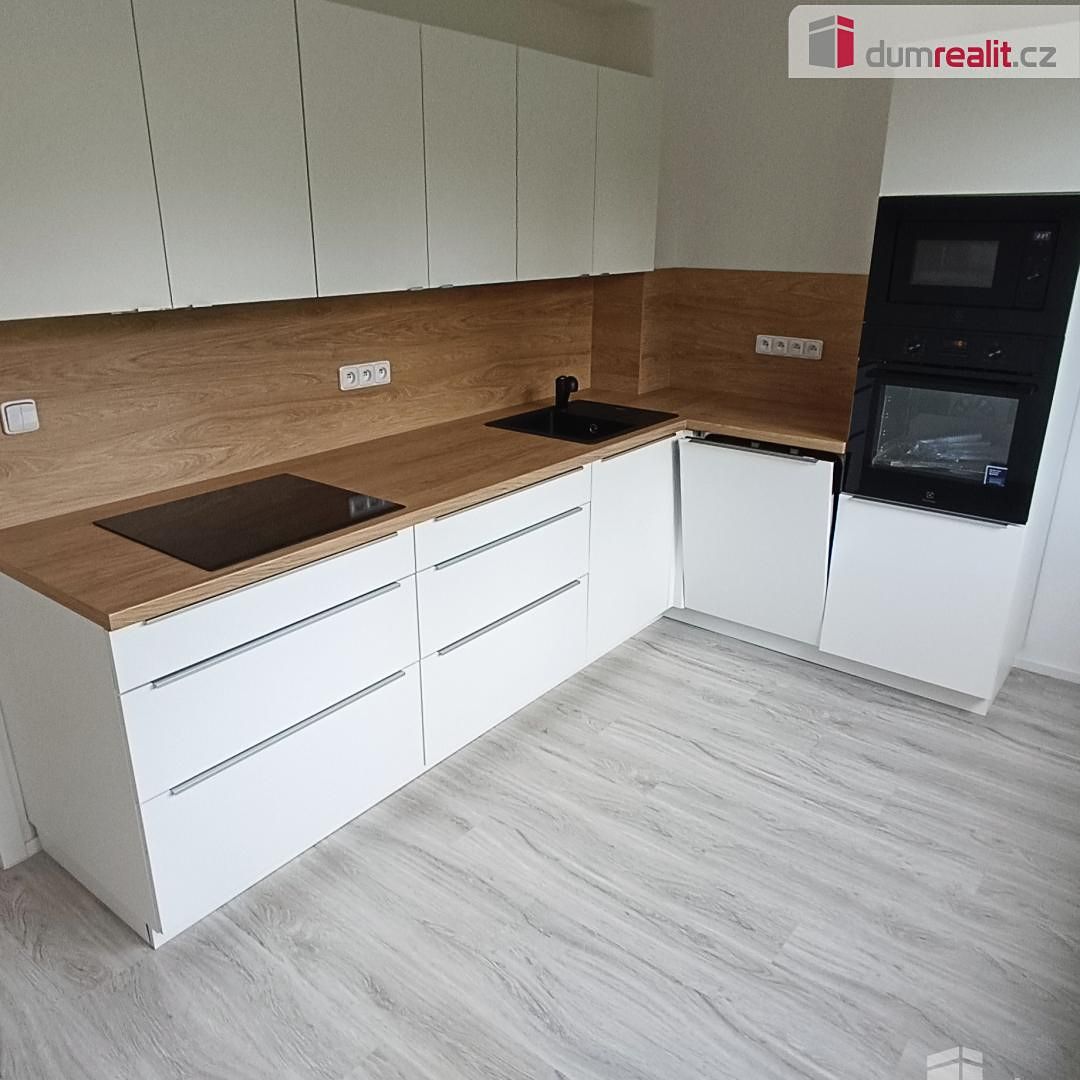 Pronájem bytu 2+1 56 m² – fotografie 2