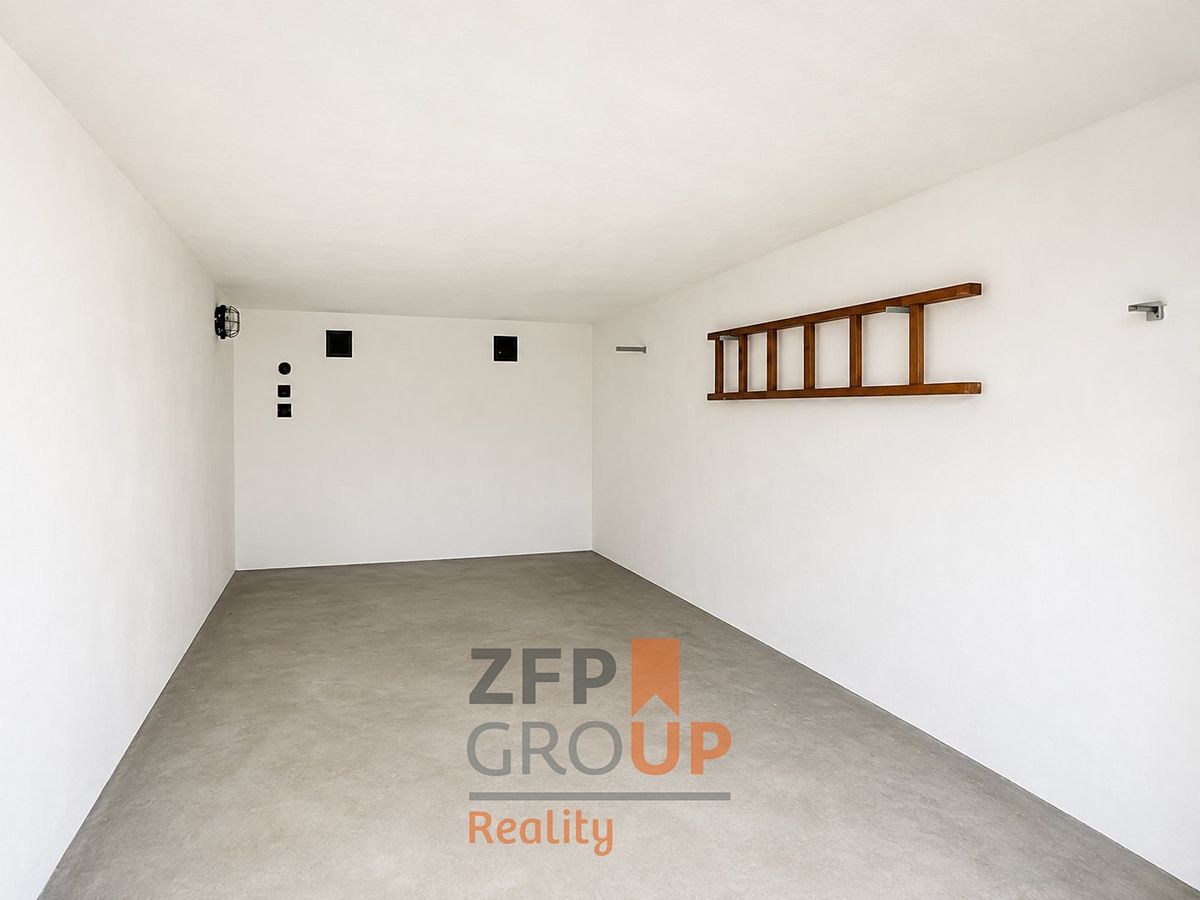 Prodej garáže 19 m² – fotografie 3