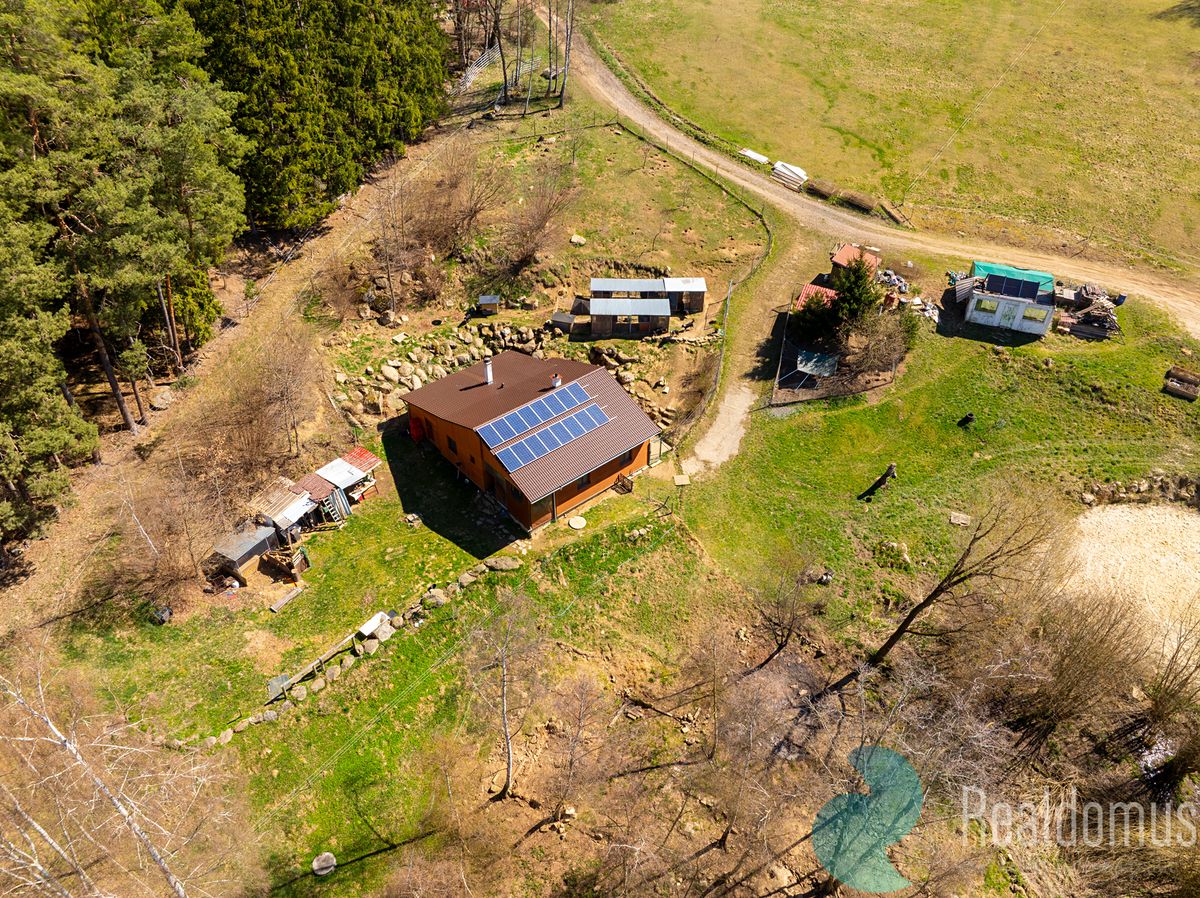 Prodej rodinného domu 130 m², pozemek 60289 m² – fotografie 2