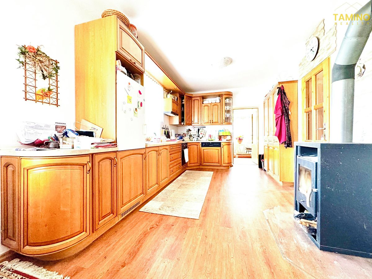 Prodej rodinného domu 120 m², pozemek 697 m² – fotografie 2