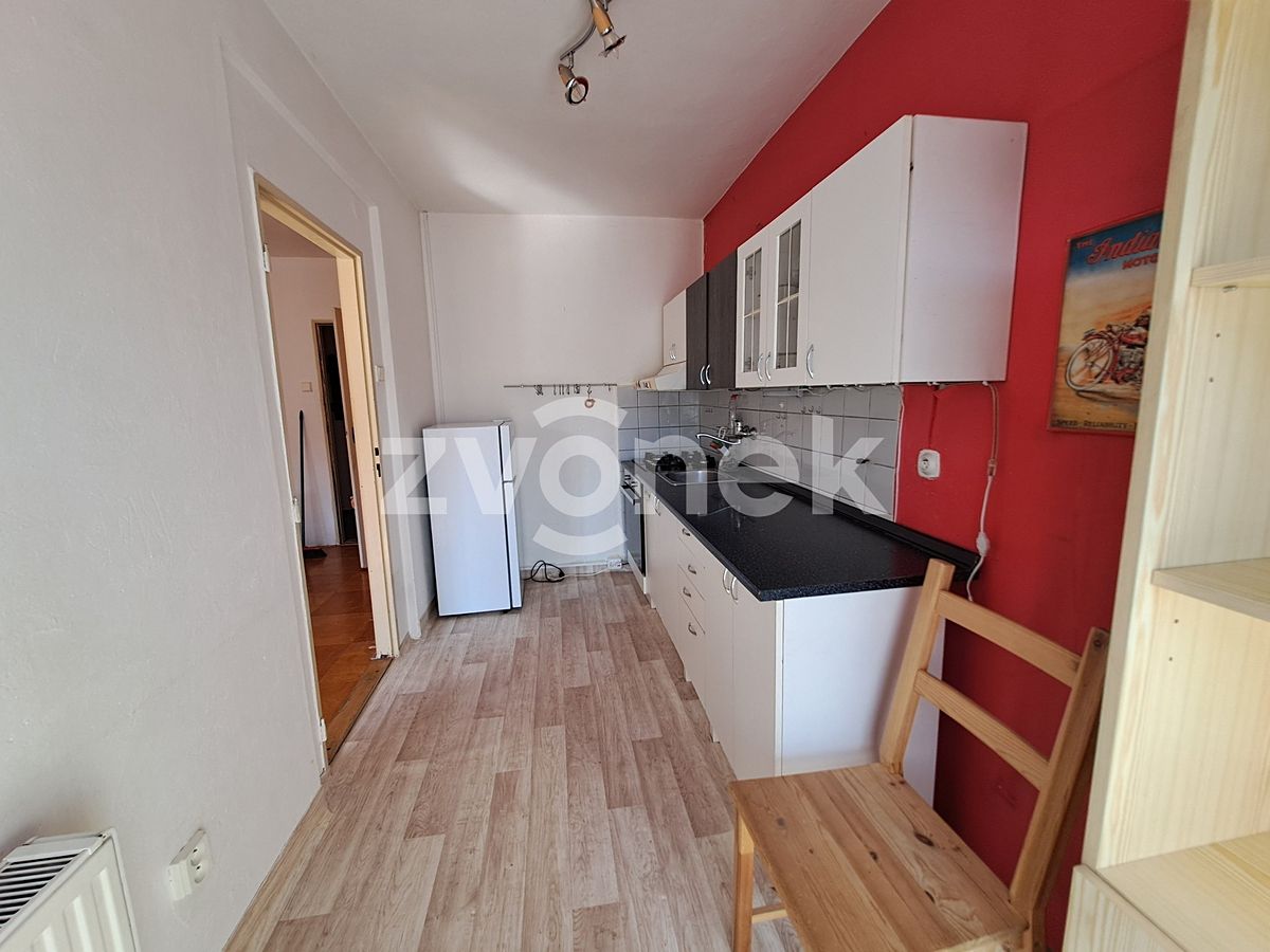 Pronájem bytu 1+1 37 m² – fotografie 2