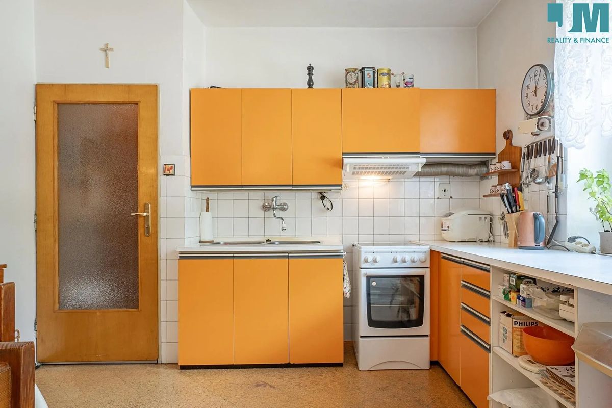 Pronájem rodinného domu 207 m², pozemek 69 m²