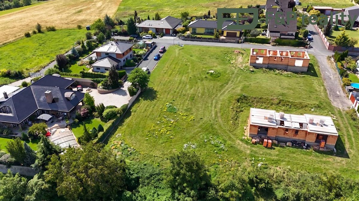 Prodej stavebního pozemku 1135 m², Křečhoř – fotka 1 z 3