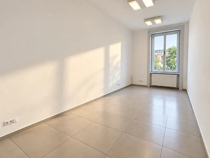 Pronájem kanceláře 19 m², Praha – náhled fotky 1