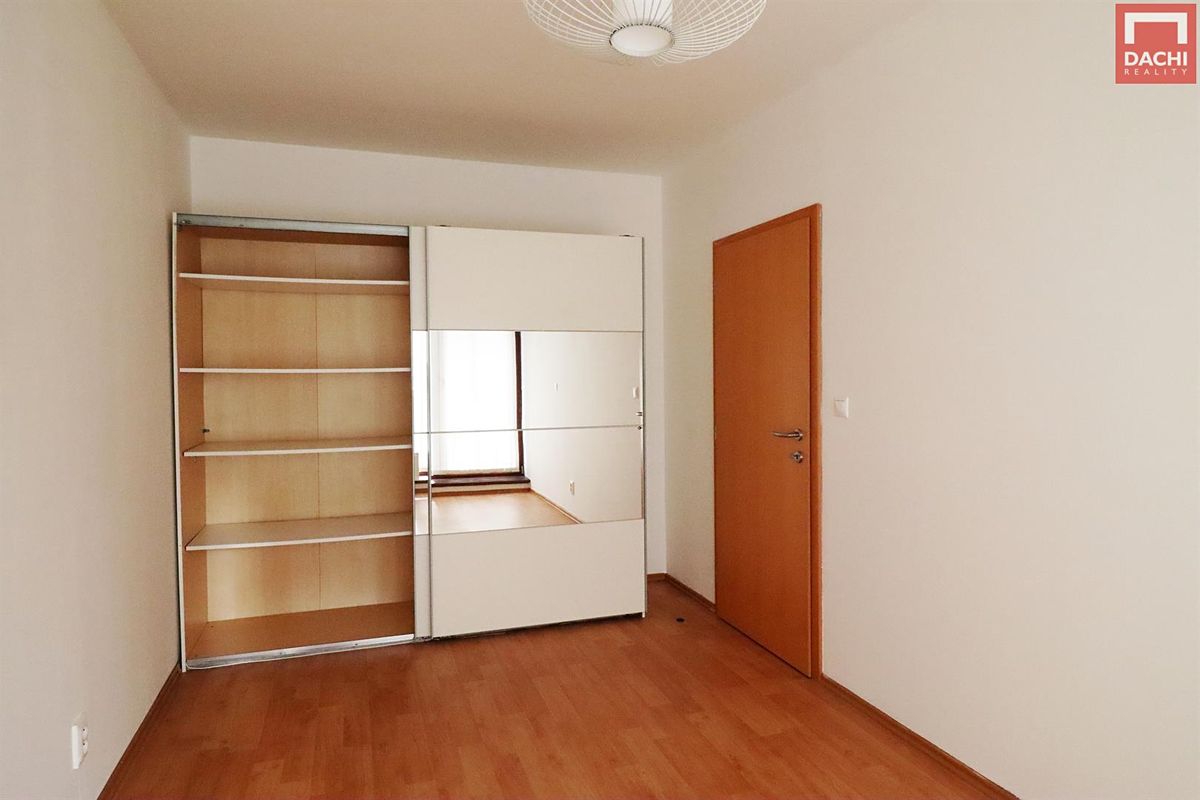Pronájem bytu 2+kk 82 m² – fotografie 4