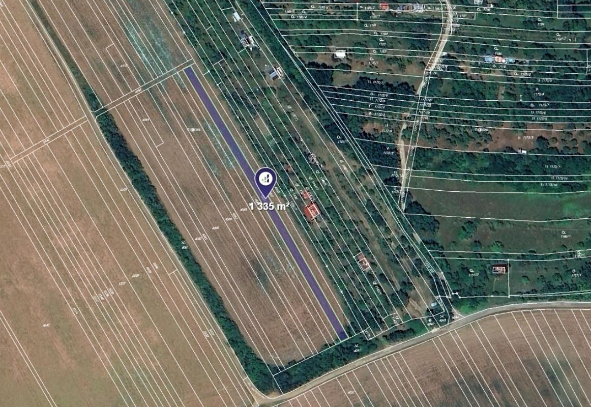 Prodej pole 1335 m²